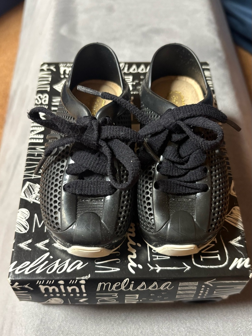Mini Melissa Toddler Running Shoes - size 6